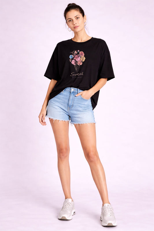 Oversized T-Shirt for Modern Casual Looks