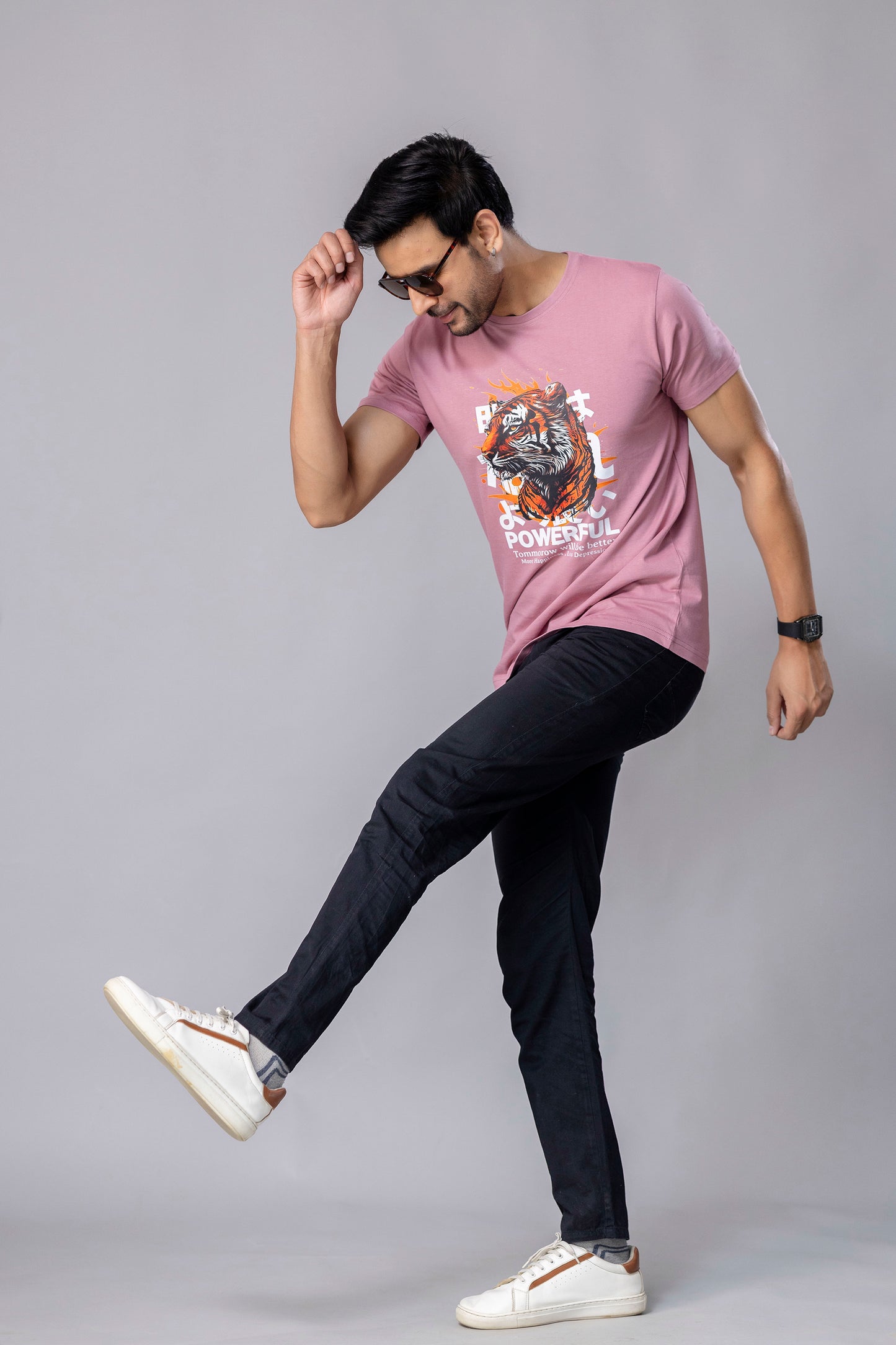 Powerful Graphic Print Silm Fit T-Shirt