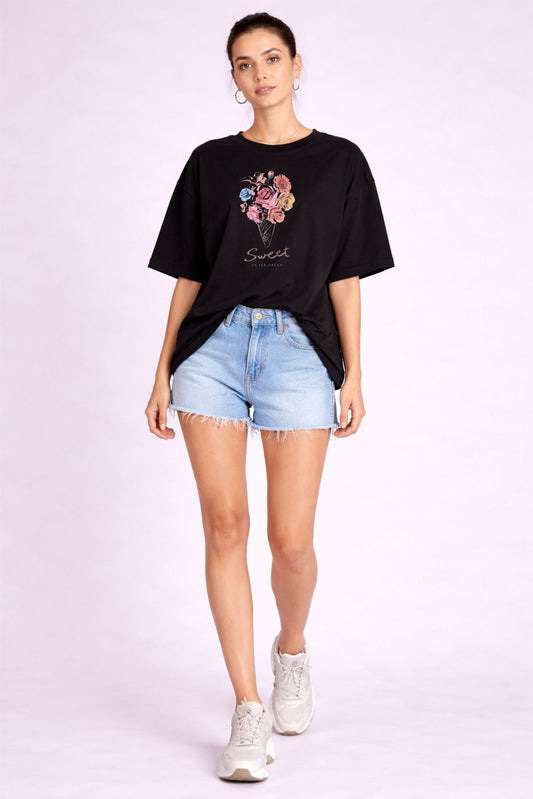 Oversized T-Shirt for Modern Casual Looks
