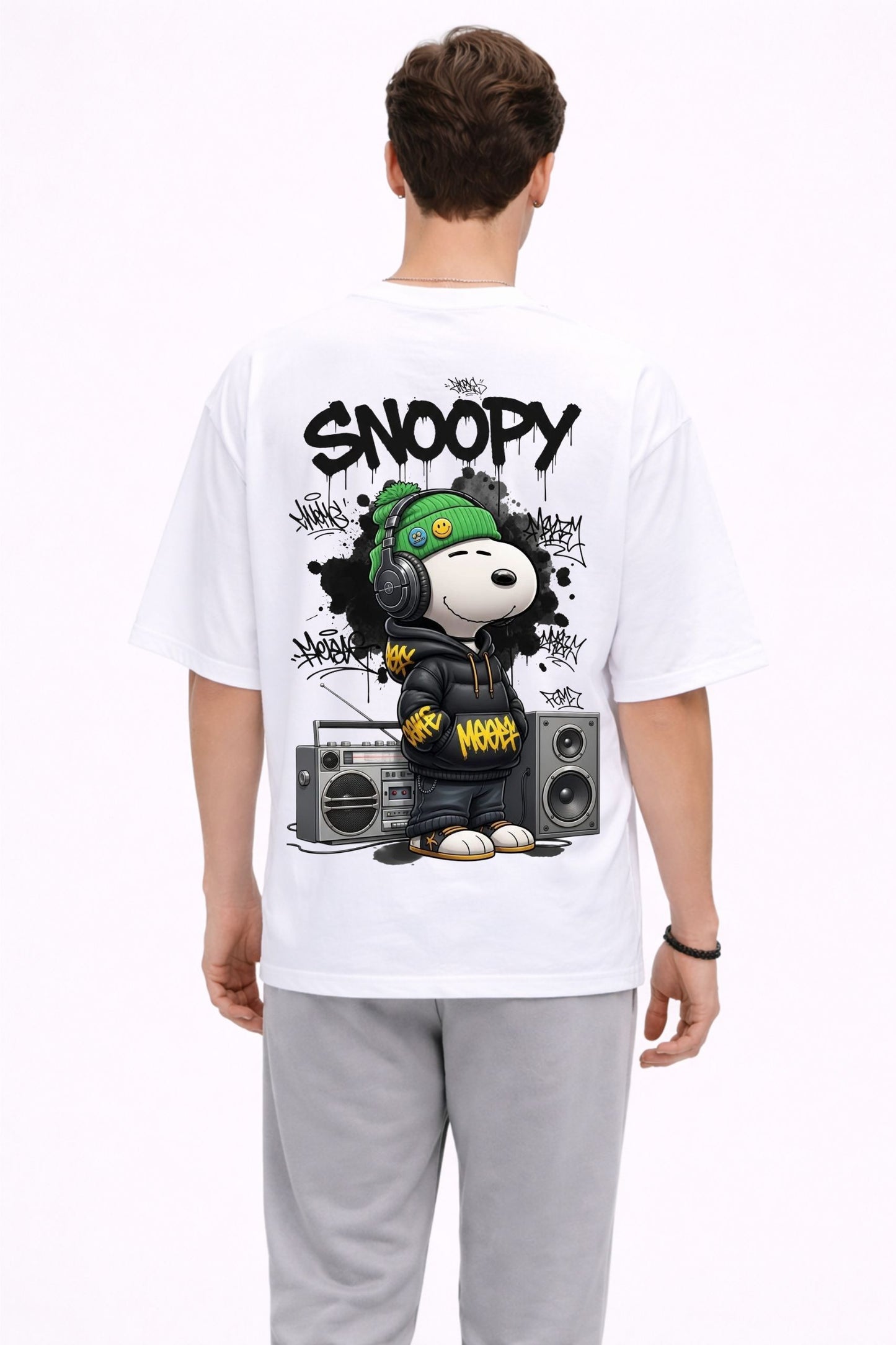 White Oversized Snoopy Graphic T-Shirt